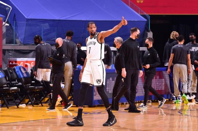 开云-【夜读】C罗迪巴拉区别对待？尤文被指“双标”！